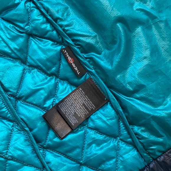 North Face Quilted Hooded Jacket - Navy Blue - Picture 8 of 15